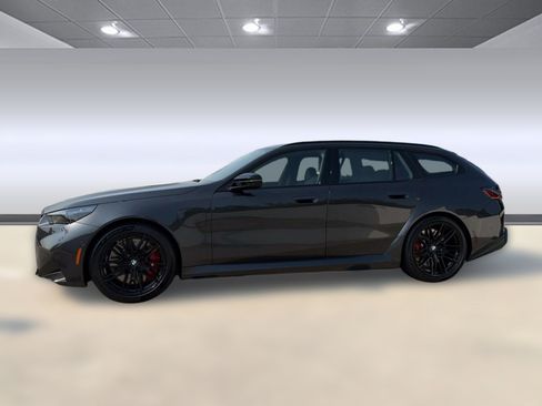 New 2027 BMW M5 Touring AWD/4WD image 2