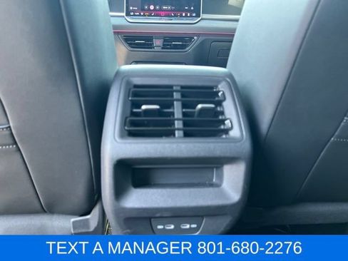 Used 2025 Volkswagen Tiguan SE R-Line AWD/4WD image 34