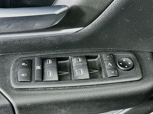 Used 2020 RAM 1500 Big Horn AWD/4WD image 15
