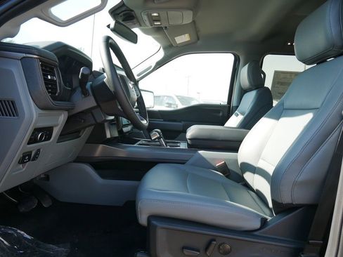 New 2025 Ford F150 Lightning Flash AWD/4WD image 8