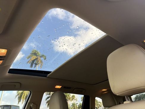 Used 2016 Toyota Highlander Limited Platinum image 26