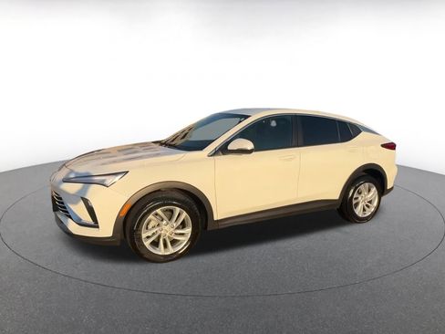 Used 2025 Buick Envista Preferred image 9