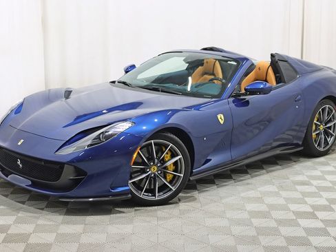 Used 2021 Ferrari 812 GTS RWD image 9