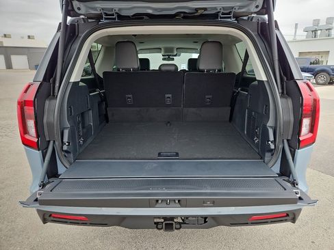 New 2026 Ford Expedition Max Active RWD image 18