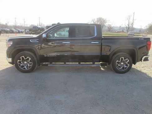 New 2026 GMC Sierra 1500 SLT w/ SLT Premium Plus Package image 10