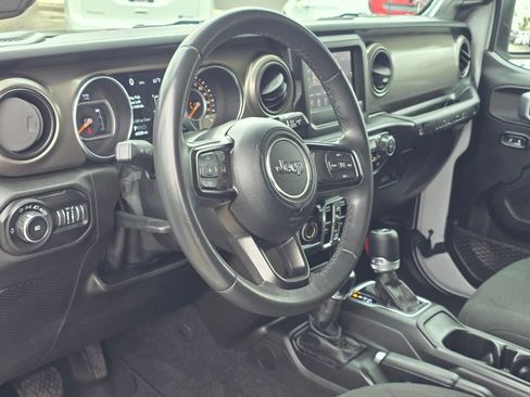Used 2019 Jeep Wrangler Unlimited Sport S AWD/4WD image 12