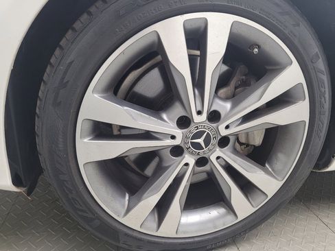 Used 2018 Mercedes-Benz C 300 Sedan w/ Premium Package image 31