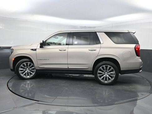 Used 2021 GMC Yukon Denali w/ Denali Premium Package RWD image 44