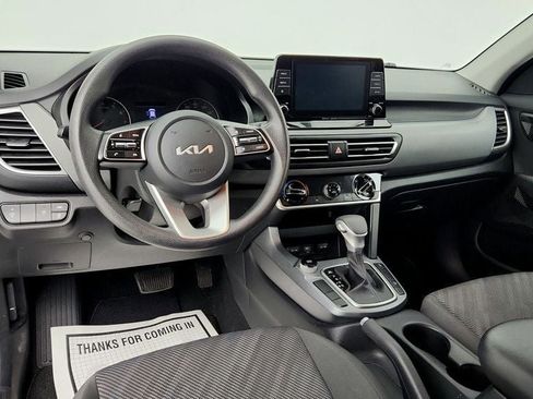 Used 2023 Kia Seltos LX image 12