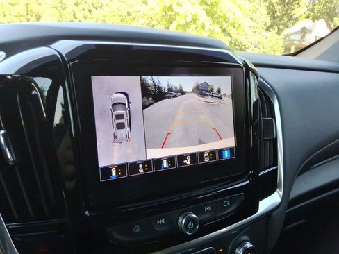 Certified 2023 Chevrolet Traverse LT FWD image 31