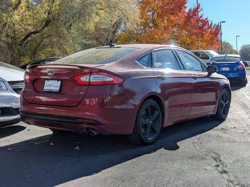 Used 2016 Ford Fusion SE image 3