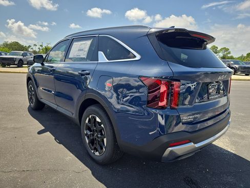 New 2026 Kia Sorento S FWD image 6