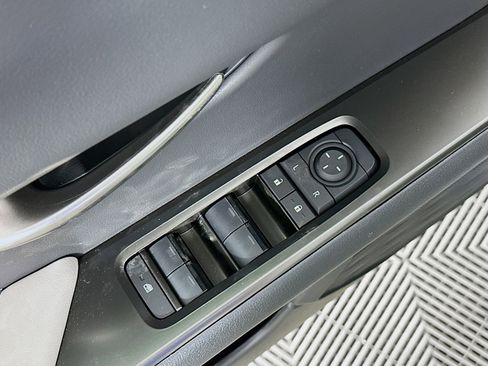 New 2025 Lexus UX 300h AWD image 18