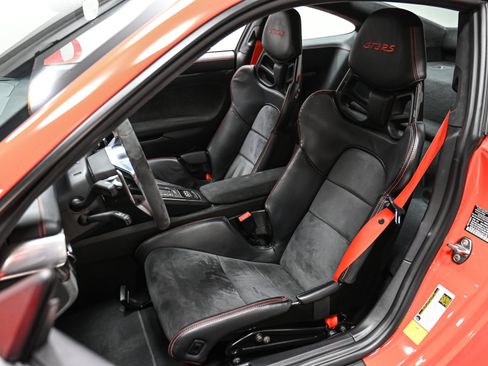 Used 2016 Porsche 911 GT3 RS RWD image 11