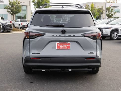 New 2026 Toyota Sienna XLE Woodland Edition AWD/4WD image 6