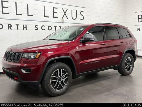 Used 2019 Jeep Grand Cherokee Trailhawk AWD/4WD image 6