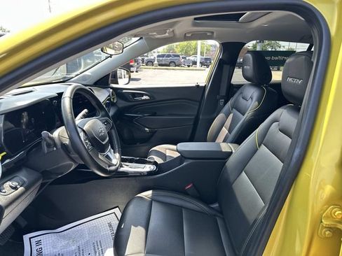 Certified 2024 Chevrolet Trax ACTIV w/ Sunroof Package FWD image 18