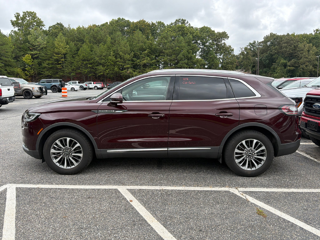 Used 2023 Lincoln Nautilus AWD w/ Premium Package image 4