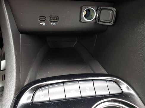 Used 2025 Buick Encore GX Preferred image 18