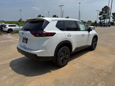 New 2026 Nissan Rogue SV FWD image 5