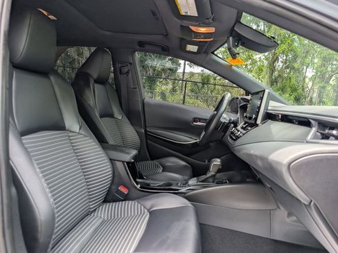 Used 2020 Toyota Corolla XSE FWD image 18