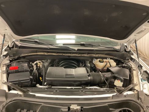 Used 2024 GMC Yukon XL SLT image 36