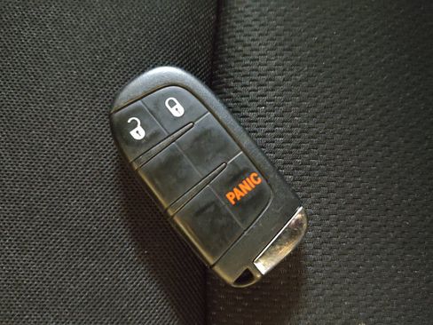 Used 2021 Jeep Renegade Sport w/ Sport Appearance Group FWD image 32
