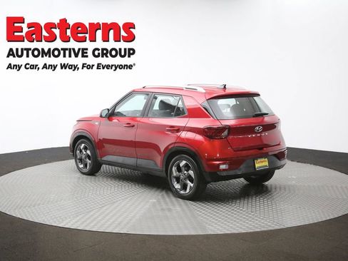 Used 2022 Hyundai Venue Limited image 63