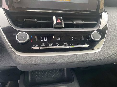 Used 2023 Toyota Corolla LE image 25