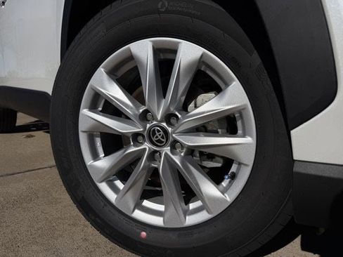 New 2026 Toyota Corolla Cross LE FWD image 10