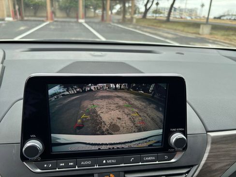 Used 2025 Nissan Altima 2.5 SV image 20