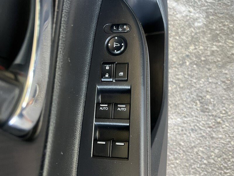Used 2015 Honda Accord Touring image 21