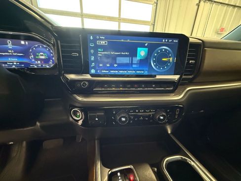Used 2022 Chevrolet Silverado 1500 High Country w/ Max Trailering Package AWD/4WD image 31