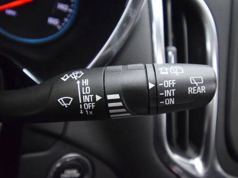 Used 2021 Chevrolet Equinox LT image 33