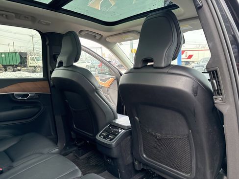 Certified 2023 Volvo XC90 B6 Core w/ Climate Package image 39