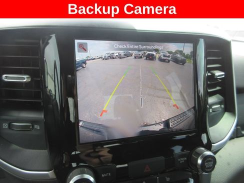 Used 2022 RAM 1500 Big Horn AWD/4WD image 17
