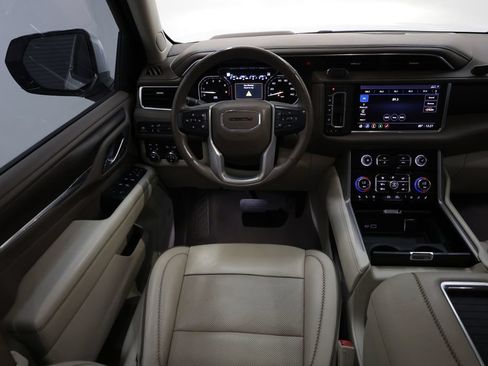 Used 2021 GMC Yukon Denali w/ LPO, Illumination Package AWD/4WD image 81