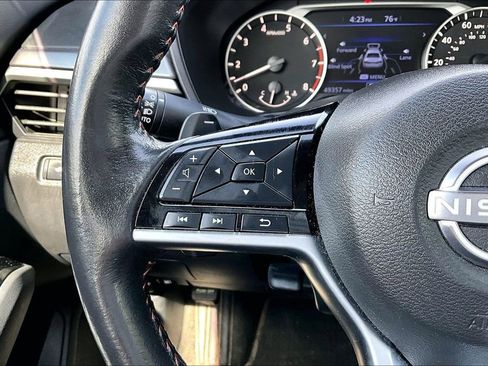 Used 2024 Nissan Altima 2.5 SR FWD image 11