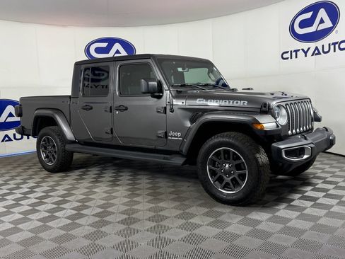 Used 2020 Jeep Gladiator Overland image 1
