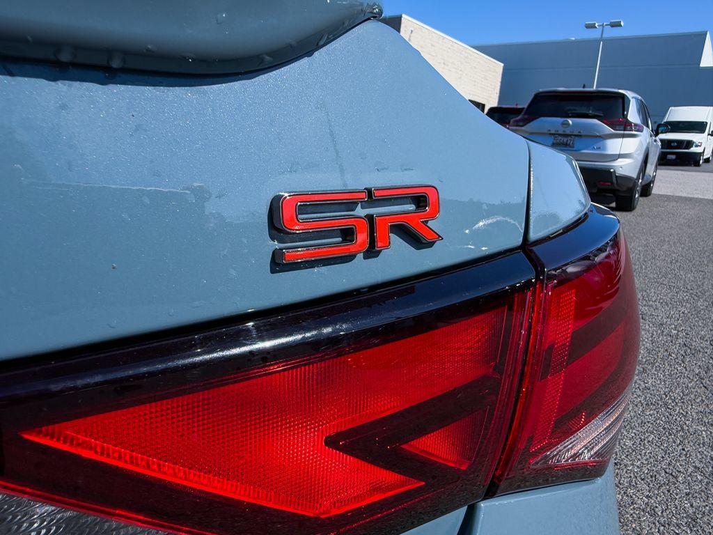 Used 2025 Nissan Sentra SR FWD image 7
