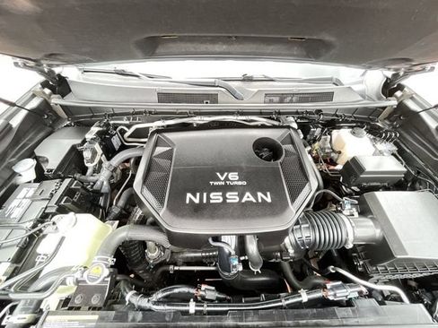 Used 2025 Nissan Armada PRO-4X w/ Pro-4X Premium Package AWD/4WD image 25