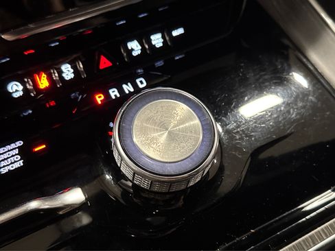 Used 2024 Jeep Wagoneer Series II w/ Flexible Seating Group image 36