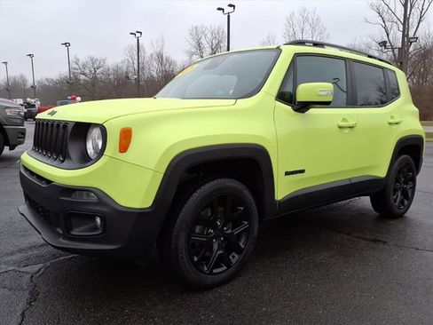 Used 2018 Jeep Renegade Altitude image 3