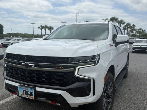 Used 2021 Chevrolet Tahoe Z71 w/ Z71 Signature Package AWD/4WD image 2