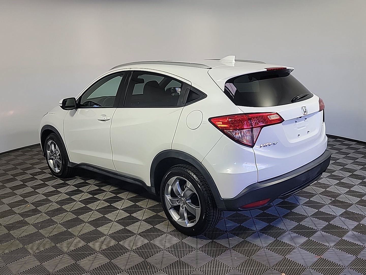 Certified 2017 Honda HR-V EX-L image 9
