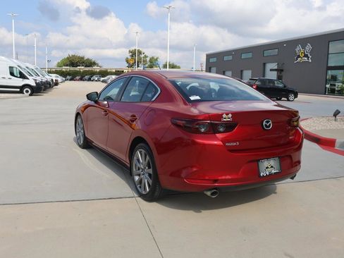 Used 2019 MAZDA MAZDA3 Sedan image 3