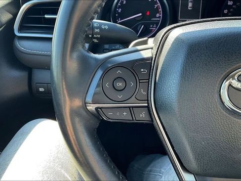 Used 2023 Toyota Camry SE image 18