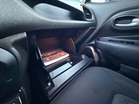 Used 2023 Jeep Renegade Latitude image 20