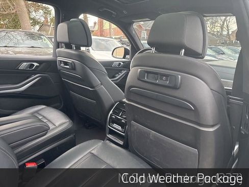 Used 2022 BMW X7 xDrive40i w/ M Sport Package image 17