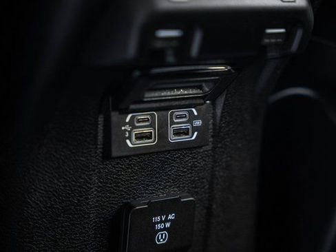 Used 2020 Jeep Wrangler Unlimited Sahara image 33